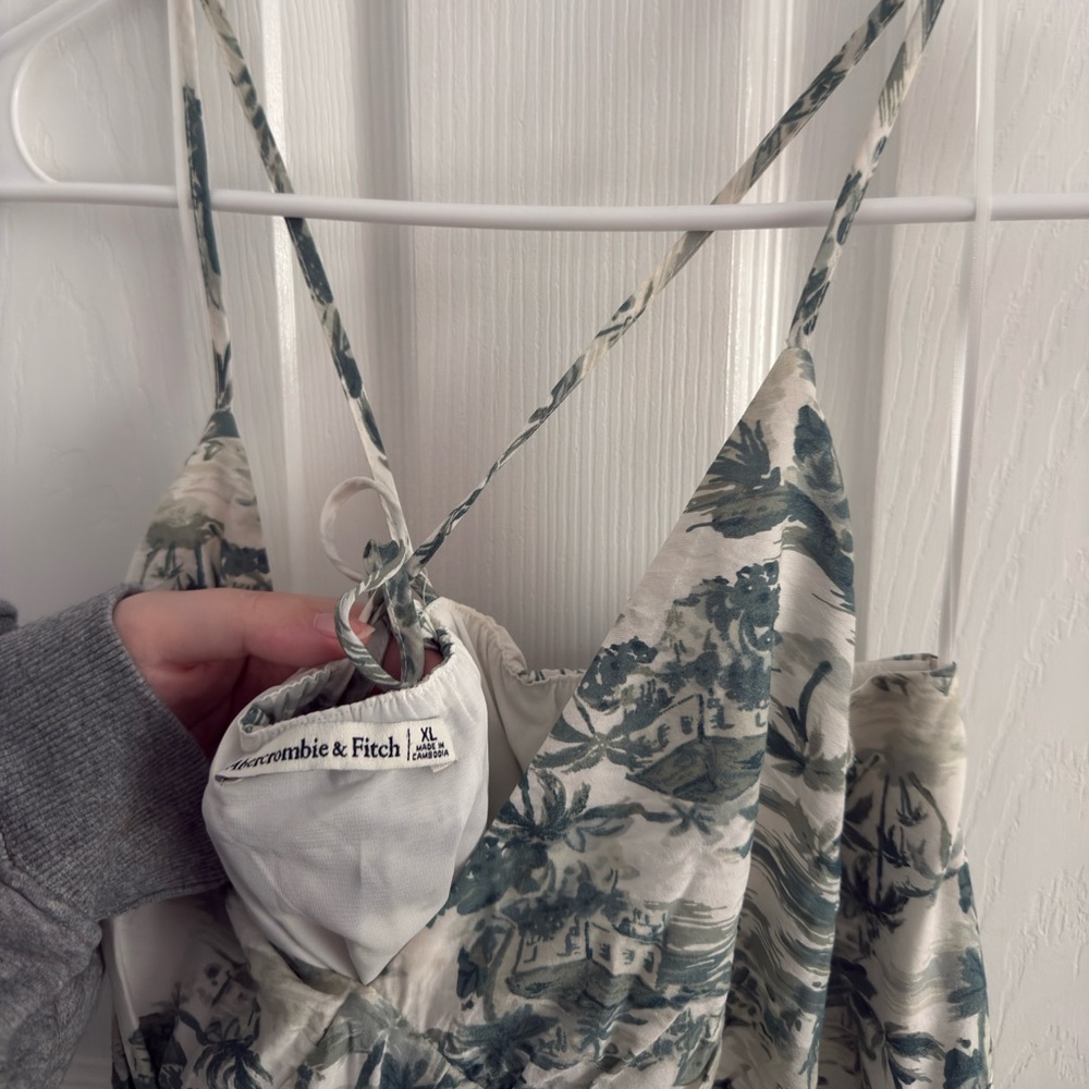 Abercrombie French Toile Green & White Spaghetti Strap Maxi Dress - Picture 4 of 9
